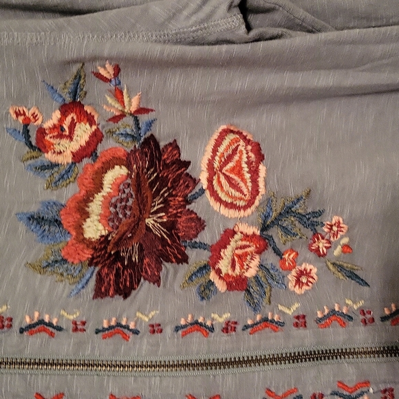 NWT CAITE embroidered hoodie. - Picture 2 of 9